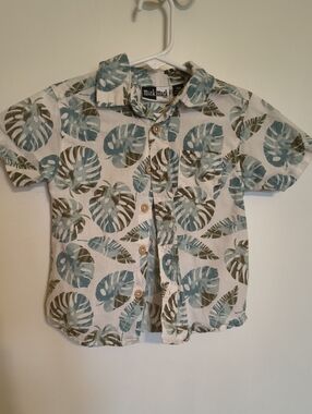 Short Sleeve Tropical Leaf Button Down Beach Shirt